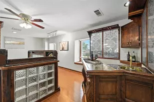 1323 Dublin St, Grapevine, TX 76051 - Photo 5