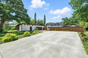 1323 Dublin St, Grapevine, TX 76051 - Photo 13