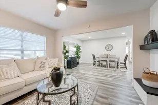 811 Denton Dr, Euless, TX 76039 - Photo 9