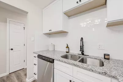 811 Denton Drive, Euless, TX 76039 - Photo 15