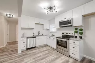 811 Denton Dr, Euless, TX 76039 - Photo 13