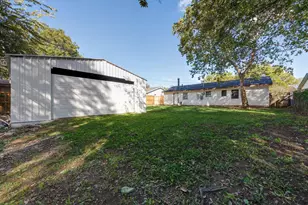 811 Denton Dr, Euless, TX 76039 - Photo 29