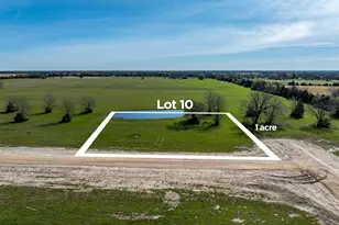 311 Private Road 33263, Sumner, TX 75486 - Photo 1