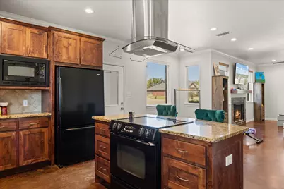 119 Camelot Street, Glen Rose, TX 76043 - Photo 15