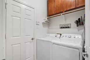 7258 Summit Parc Dr, Dallas, TX 75249 - Photo 11