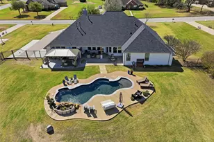 7021 Twin Hills Dr, Joshua, TX 76058 - Photo 37