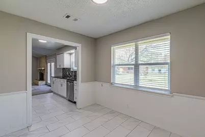 311 Hedgerow Lane, Lewisville, TX 75057 - Photo 9