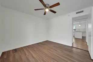 982 S Weatherred Dr, Richardson, TX 75080 - Photo 17