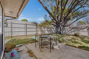 2212 Oak Bluff Dr, Flower Mound, TX 75028 - Photo 25