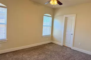 210 Belleville Dr, Lewisville, TX 75057 - Photo 15