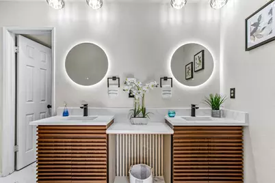 2137 Rose Hill Road, Carrollton, TX 75007 - Photo 17