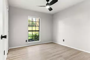 2137 Rose Hill Rd, Carrollton, TX 75007 - Photo 21