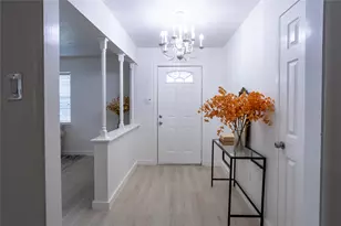 7808 Chantilly Ln, Fort Worth, TX 76134 - Photo 5