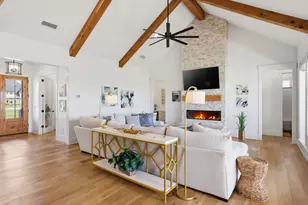 330 Charlie Joseph Dr, Van Alstyne, TX 75495 - Photo 9