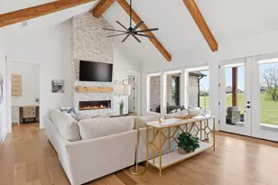 330 Charlie Joseph Dr, Van Alstyne, TX 75495 - Photo 11