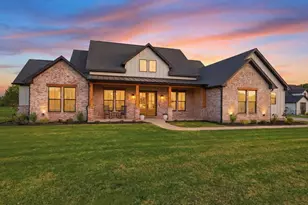 330 Charlie Joseph Dr, Van Alstyne, TX 75495 - Photo 1