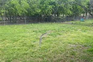 713 Jefferson St, Hillsboro, TX 76645 - Photo 3