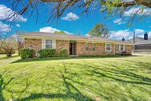 114 Jean Ln, Burleson, TX 76028 - Photo 1