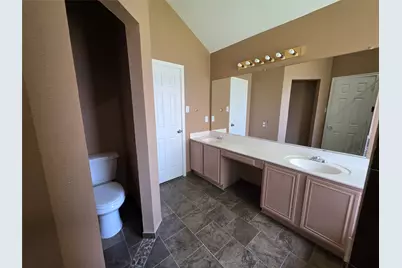 5600 Creekhollow Drive, Arlington, TX 76018 - Photo 13