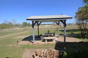 205 Mason Dr, Seven Points, TX 75143 - Photo 7