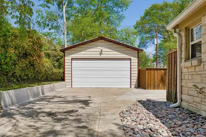 1114 Valencia Street, Dallas, TX 75223 - Photo 21