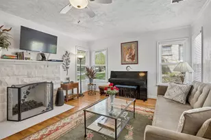 1114 Valencia St, Dallas, TX 75223 - Photo 7