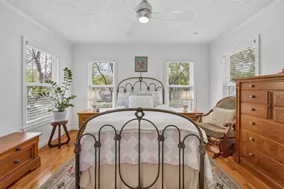 1114 Valencia Street, Dallas, TX 75223 - Photo 17