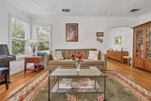 1114 Valencia St, Dallas, TX 75223 - Photo 9