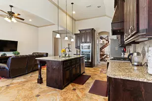 2728 Village Creek St, Celina, TX 75078 - Photo 7