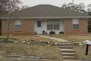 209 S State St, Decatur, TX 76234 - Photo 1