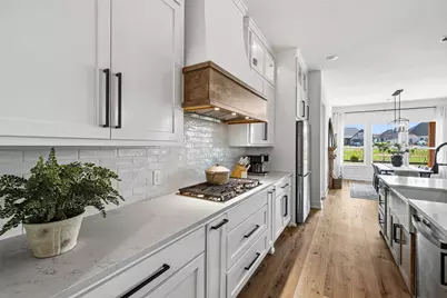 2713 Village Road, Granbury, TX 76049 - Photo 11