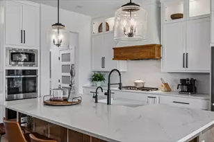 2713 Village Rd, Granbury, TX 76049 - Photo 9