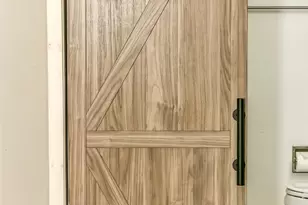 7906 Royal Ln, Dallas, TX 75230 - Photo 19