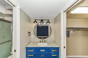 7906 Royal Ln, Dallas, TX 75230 - Photo 27