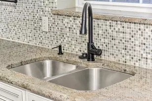 7906 Royal Ln, Dallas, TX 75230 - Photo 15