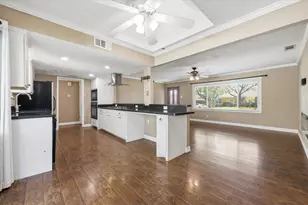 5413 Jerri Ln, Haltom City, TX 76117 - Photo 3