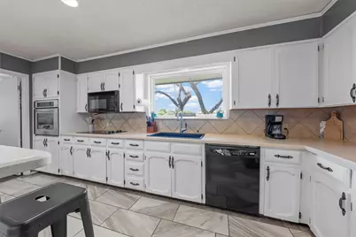 1049 W Moonlight Drive, Robinson, TX 76706 - Photo 15