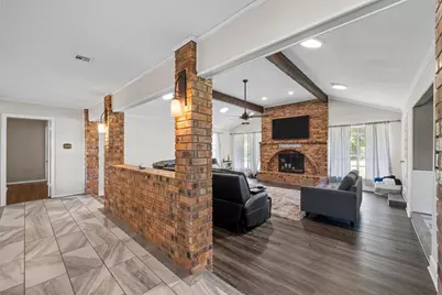 1049 W Moonlight Drive, Robinson, TX 76706 - Photo 7