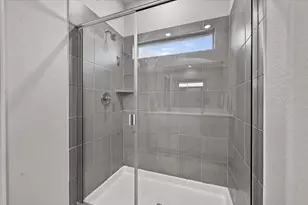 210 Briarwood Ln, Lake Dallas, TX 75065 - Photo 17