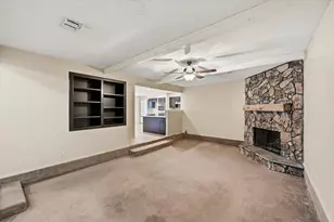 1503 N Fielder Rd, Arlington, TX 76012 - Photo 5