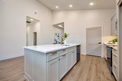 929 E Magnolia Avenue, Fort Worth, TX 76104 - Photo 15