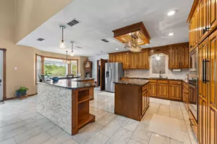 9112 Bontura Rd, Granbury, TX 76049 - Photo 9