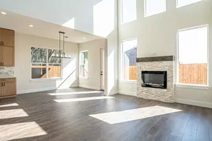 5702 Barkridge Dr, Granbury, TX 76048 - Photo 5