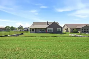 121 Bowie Dr, Gainesville, TX 76240 - Photo 31