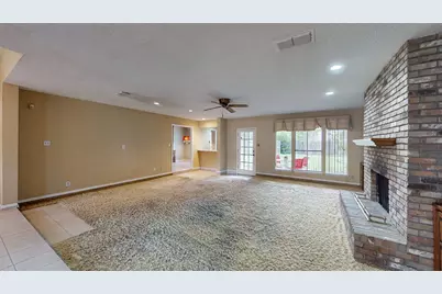 6851 Shorecrest Court, Fort Worth, TX 76132 - Photo 9