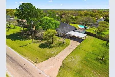 317 Ryan Avenue, Burleson, TX 76028 - Photo 3