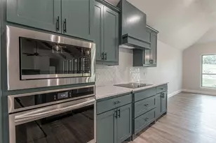 10008 Valley Oak Ct Ln, Springtown, TX 76082 - Photo 11