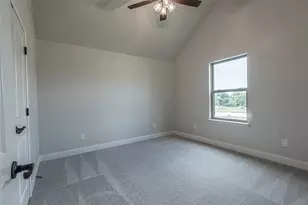 10008 Valley Oak Ct Ln, Springtown, TX 76082 - Photo 19