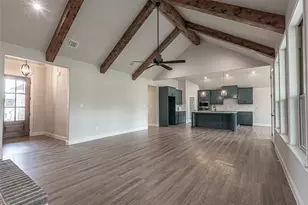 10008 Valley Oak Ct Ln, Springtown, TX 76082 - Photo 3