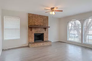 527 Crowley Rd, Arlington, TX 76012 - Photo 5